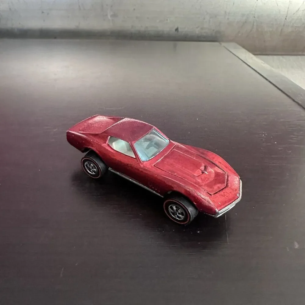 Hot Wheels Redline CUSTOM CORVETTE Red US White Interior Very Nice !!